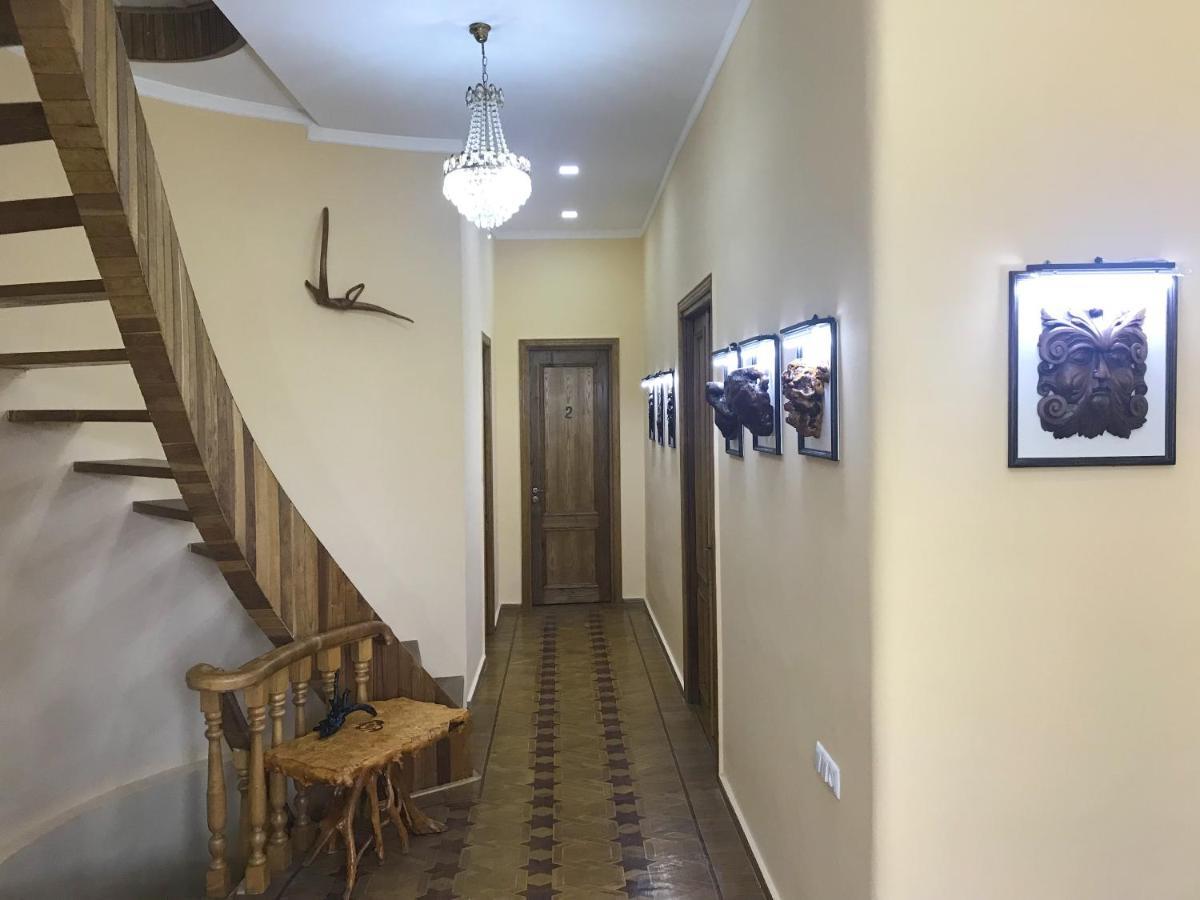 Wooden Museum Hotel Kutaisi Exterior photo