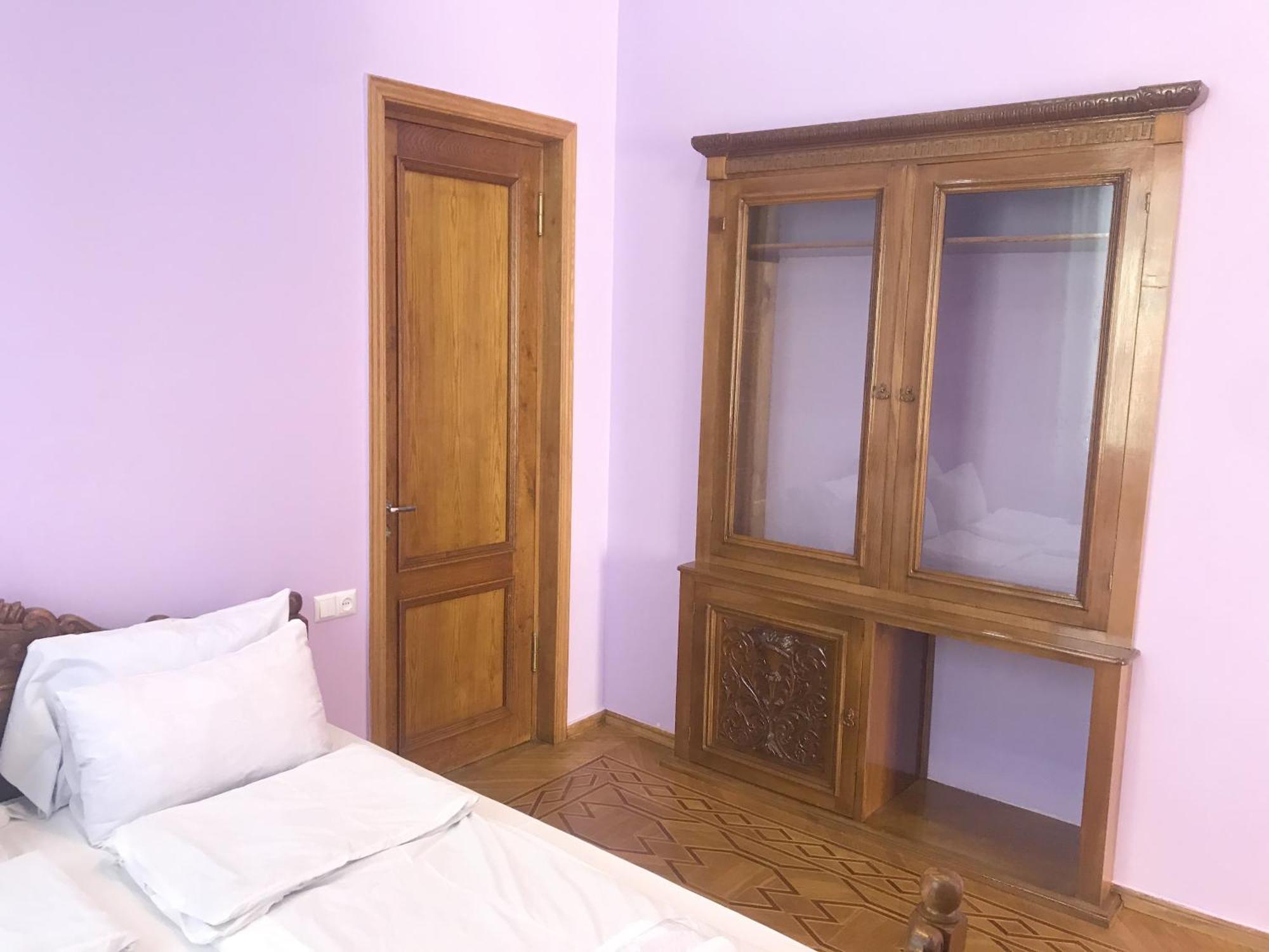 Wooden Museum Hotel Kutaisi Room photo