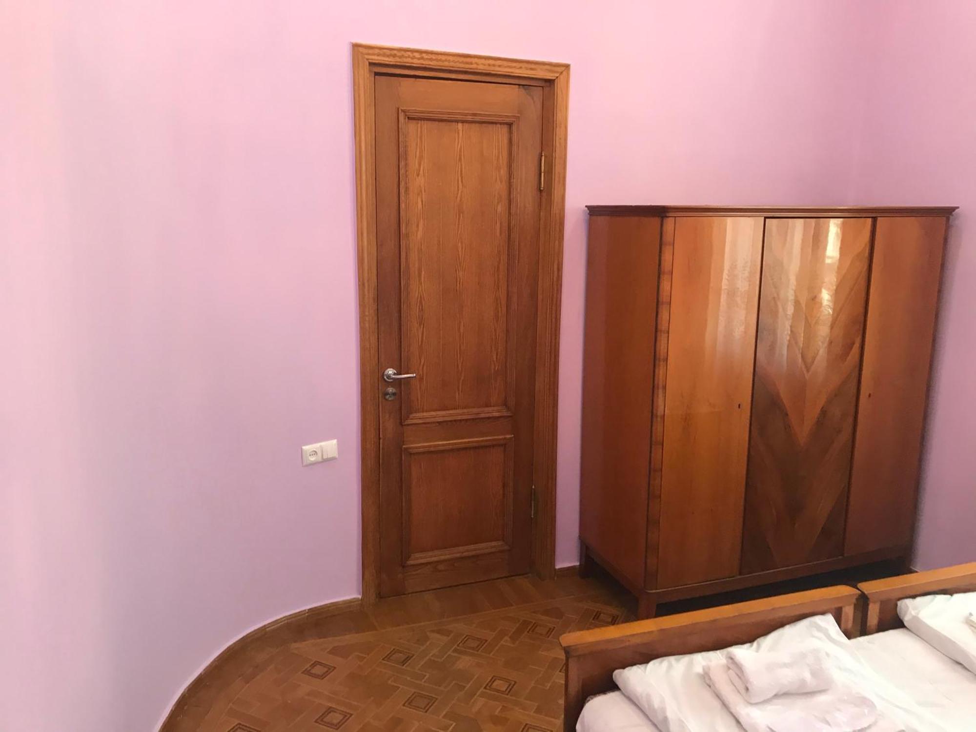Wooden Museum Hotel Kutaisi Room photo