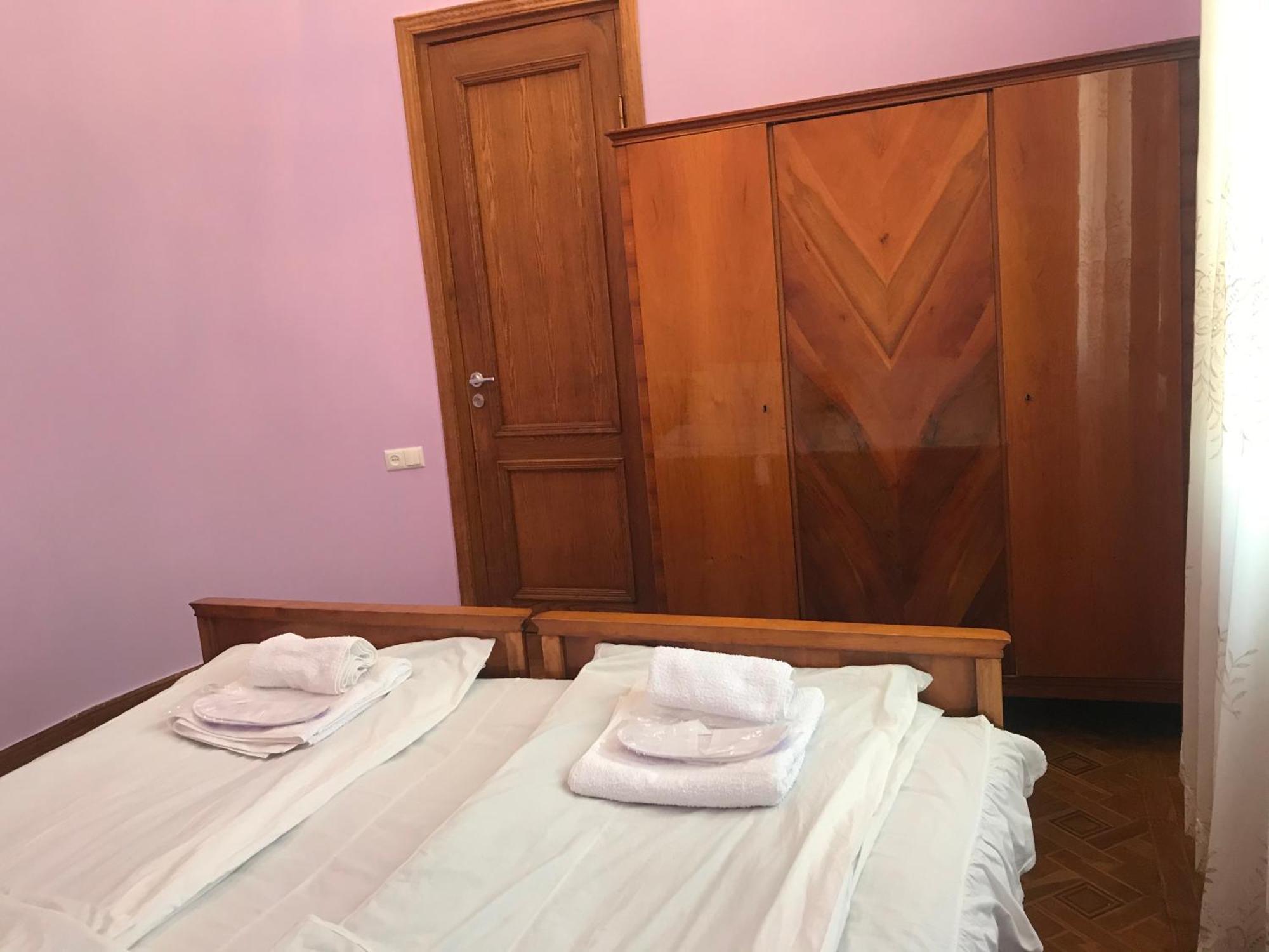 Wooden Museum Hotel Kutaisi Room photo