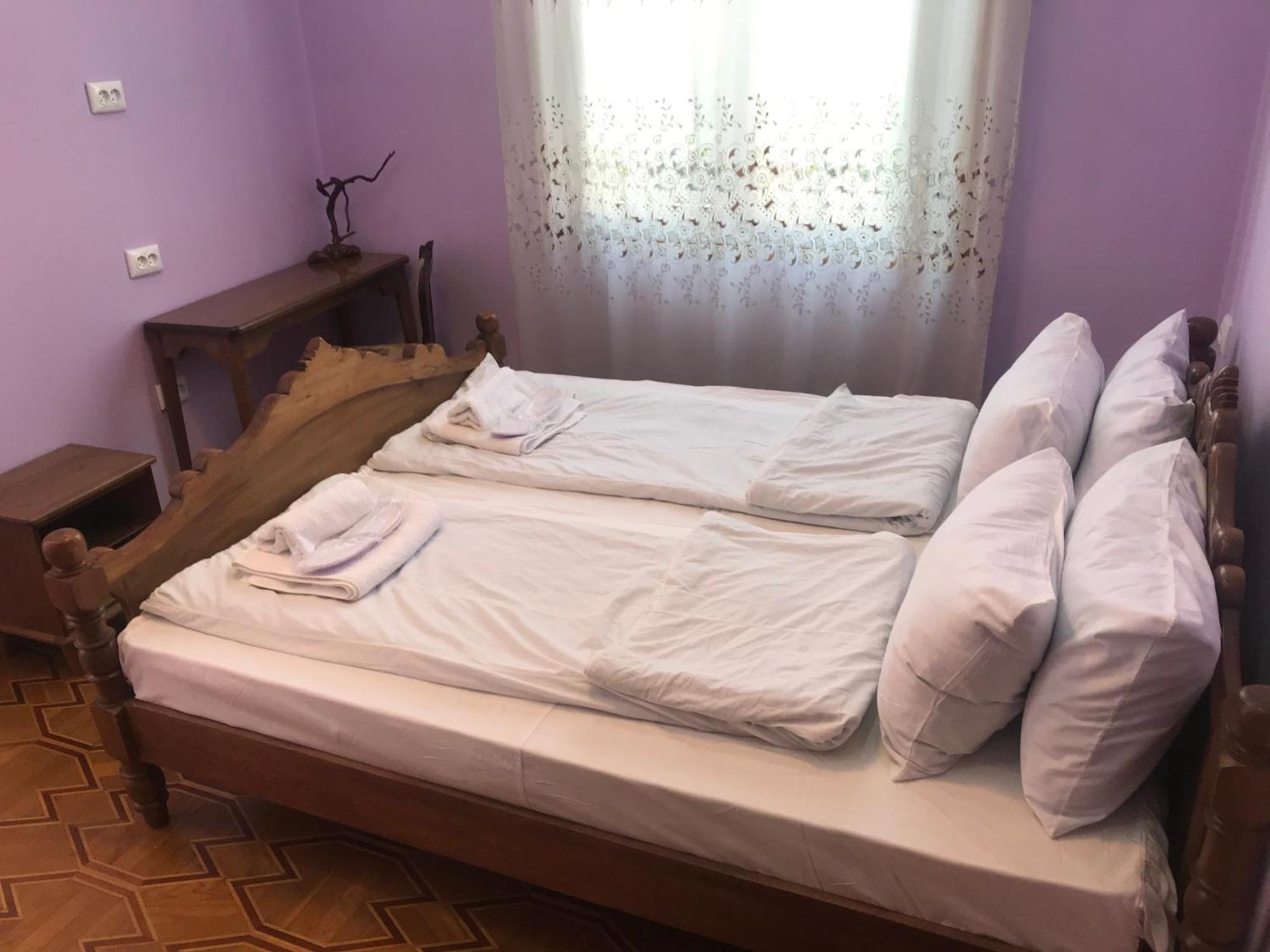Wooden Museum Hotel Kutaisi Room photo